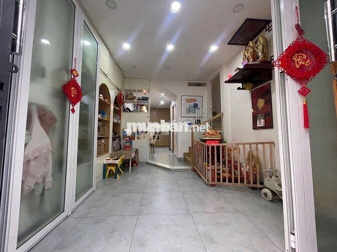 Nhà đẹp Nguyễn Kiệm, 2PN, 2WC có nội thất chỉ 11,5 triệu