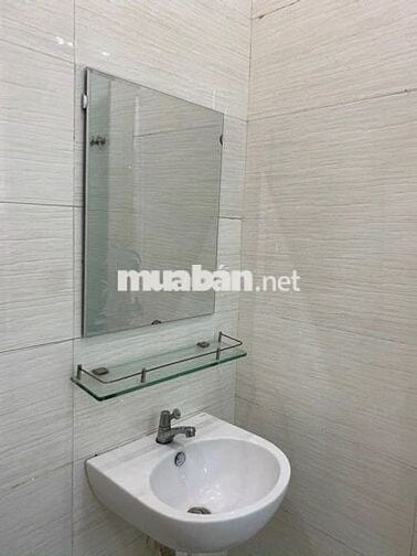 có căn nhà nhỏ cần chủ mới DT 21m2/ 2 tỷ , SHR, Lê Đình Cẩn, hẻm oto