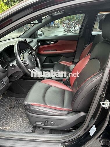 Kia Cerato 2019 2.0 AT Premium
