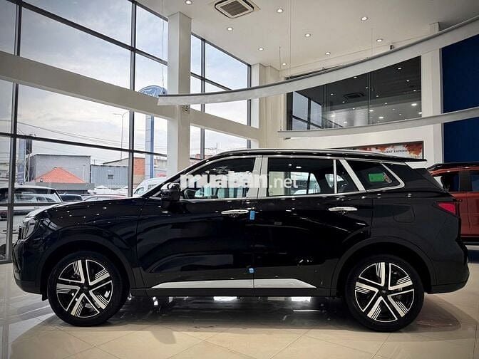 Giá xe Ford Territory Trend Facelift 2025 mới nhất