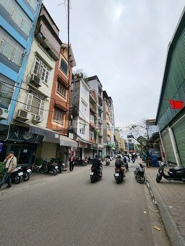 Bán tòa Buidling MP Đại Yên, Đội Cấn : 86mx10 T, MT7.8m, giá 62 tỷ