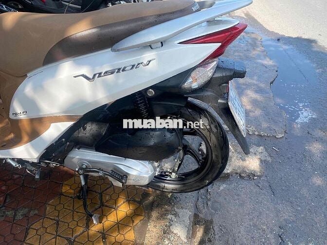 Xe Vision trắng mới tinh