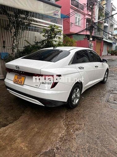 Hyundai Accent 2025 - 12000 km