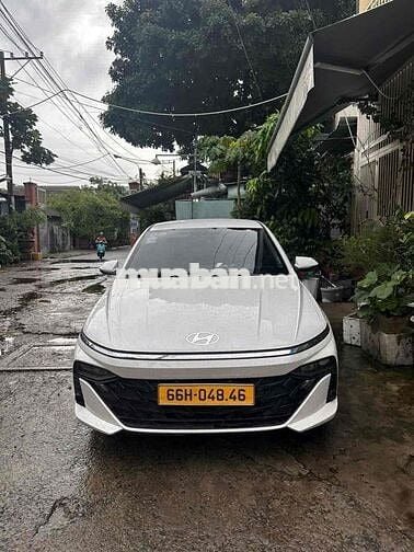Hyundai Accent 2025 - 12000 km