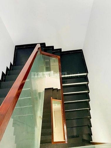 bán nhà DT 5m x 16m = Cn 80m2 giá rẻ chỉ 6 tỷ 9 tL, hẻm ô tô xe hơi