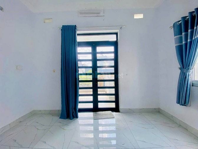 bán nhà DT 5m x 16m = Cn 80m2 giá rẻ chỉ 6 tỷ 9 tL, hẻm ô tô xe hơi