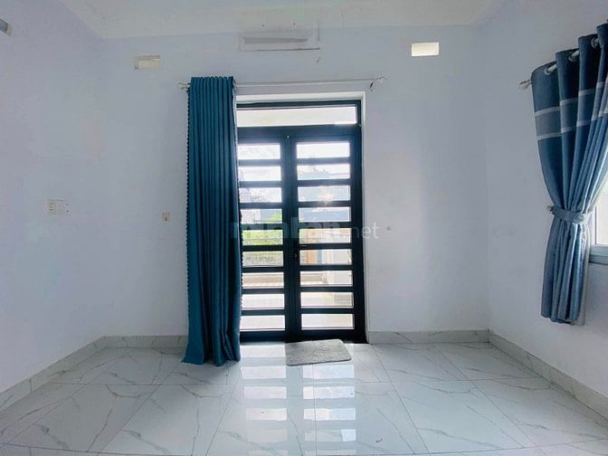 bán nhà DT 5m x 16m = Cn 80m2 giá rẻ chỉ 6 tỷ 9 tL, hẻm ô tô xe hơi