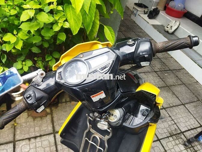 Yamaha Novo 2016 Fi đẹp máy êm. Cực kỳ lợi xăng