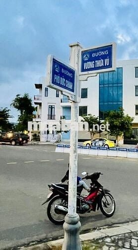 Nhà mặt tiền Phó đúc chính Sơn trà ngang 6 nở hâu xây căn hộ quá tốt