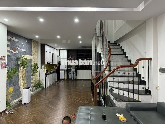 TÔI CẦN BÁN NHÀ 5TẦNG 60M ĐẠI ĐỒNG HOÀNG MAI