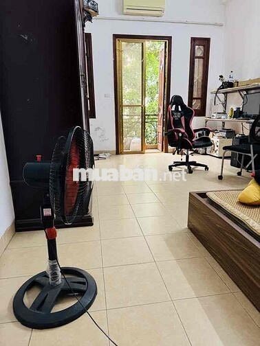 NHÀ KHU VỰC HOÀNG MAI  NHÀ DIỆN TÍCH RỘNG - THOÁNG DÂN XÂY GIÁ ĐẦU TƯ