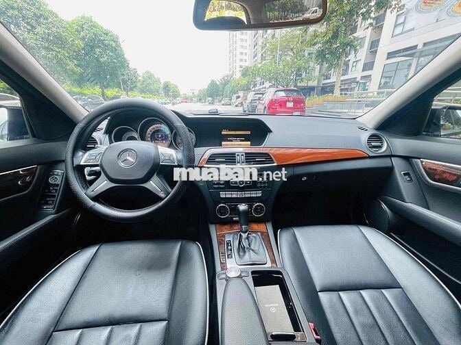 Mercedes Benz C Class 2011 C250 - 110000 km
