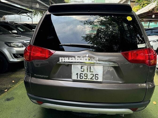 Mitsubishi Pajero Sport 2011 máy dầu số tự động