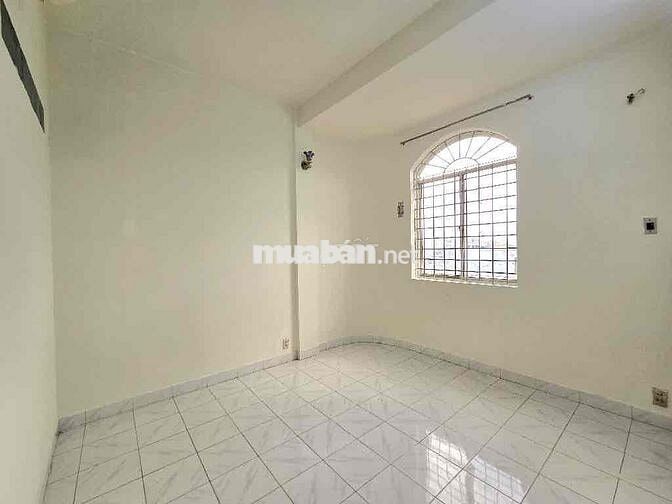 CC Nguyễn Kiệm, tầng 5, thang máy, sổ hồng riêng, 2PN, Hơn 2 tỉ