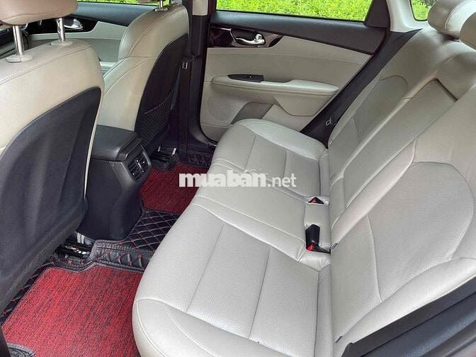 Kia Cerato 2019 1.6 AT Luxury