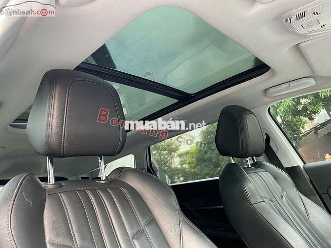 Peugeot 5008 1.6 AT 2018 - 615 Triệu