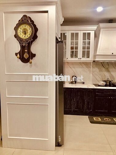 Cho thuê căn hộ Emerald 3pn2wc,127m2,full NT  giá 20tr, view công viên