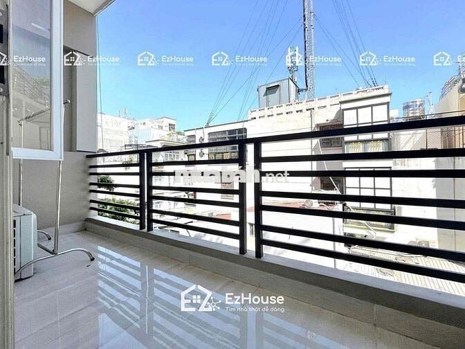 Studio ban công , cửa sổ Đầy đủ nội thất Ngay Aeon Mall Tân Phú - Huit