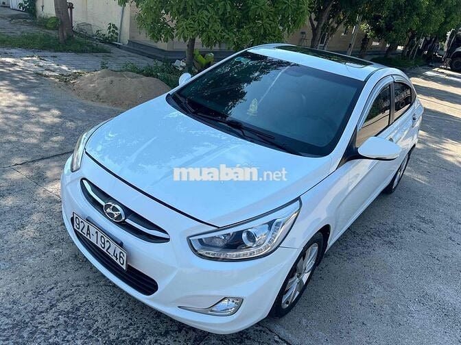 Hyundai Accent 2015 1.4 AT - 9124 km