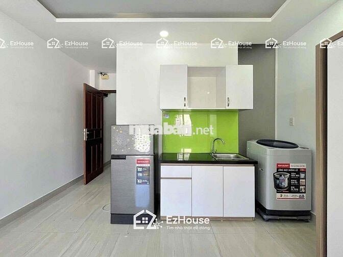 Studio ban công , cửa sổ Đầy đủ nội thất Ngay Aeon Mall Tân Phú - Huit