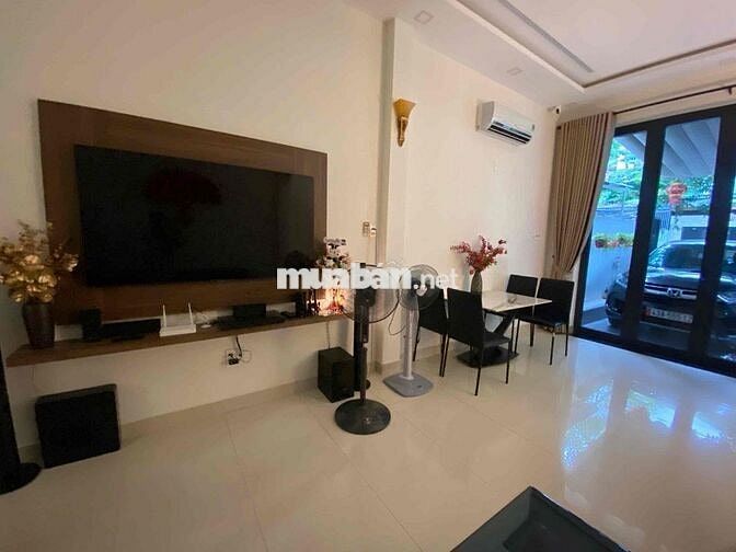 bán nhà 3 tầng Mt Nguyễn Đăng Đạo DT 94m2 chỉ 8ty4