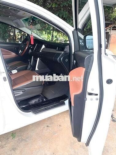 Toyota Innova 2017 .95000 km
