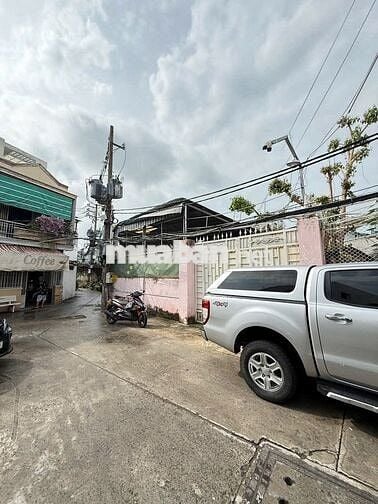 Bán 2 lô đất tiện xây mới làm CHDV , vị trí đẹp tiện kinh doanh