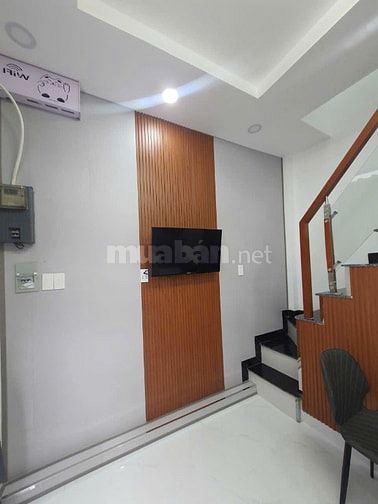 Giá chỉ nhỉnh 2 tỷ , nhà 2 tầng mới đẹp, vào ở ngay,p10,  Quang Trung 