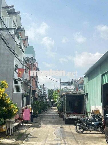 Bán Nhà Hẻm xe hơi thạnh xuân 33, Quận 12