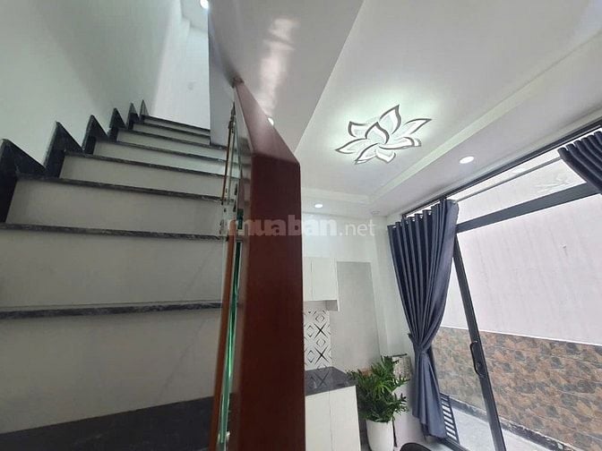 Giá chỉ nhỉnh 2 tỷ , nhà 2 tầng mới đẹp, vào ở ngay,p10,  Quang Trung 