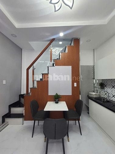 Giá chỉ nhỉnh 2 tỷ , nhà 2 tầng mới đẹp, vào ở ngay,p10,  Quang Trung 