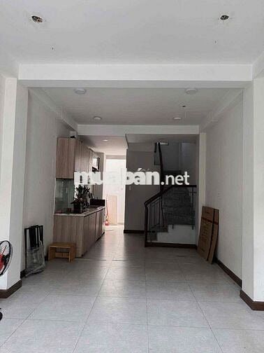 cho thue nhà nguyên căn mới 100% Quận 1
