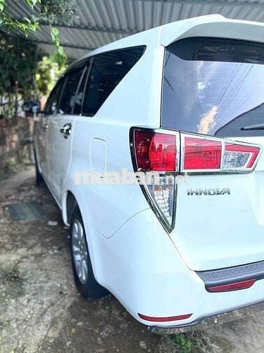 Toyota Innova 2017 .95000 km