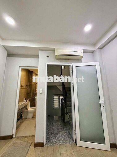 cho thue nhà nguyên căn mới 100% Quận 1