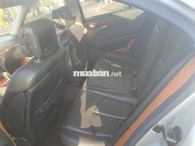 Mercedes Benz E Class 2008 E200 - 20000 km