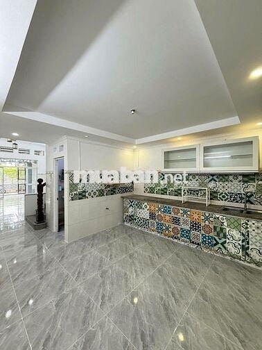 Cho thuê nhà mặt tiền đsố 30 kdc công ty 8 gần cây xăng giá 8,5 triệu