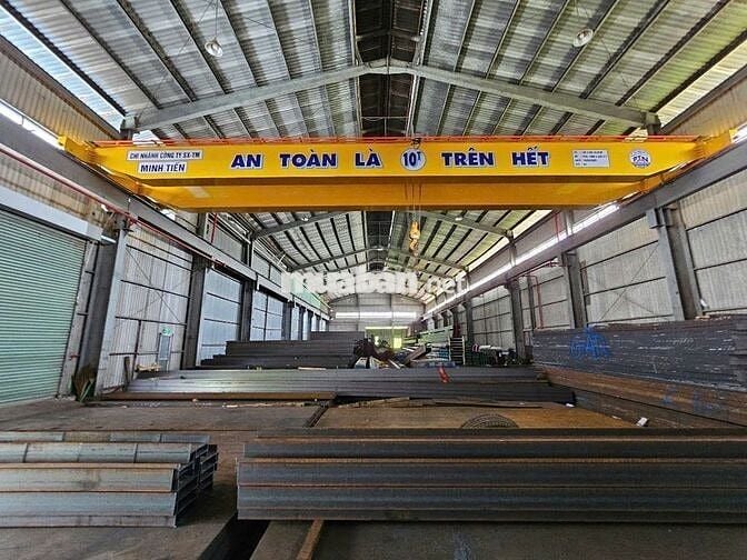Cho thuê kho xưởng 6.000m2,cẩu trục MT QL1A, Bình Chánh , KV: 26.000m2
