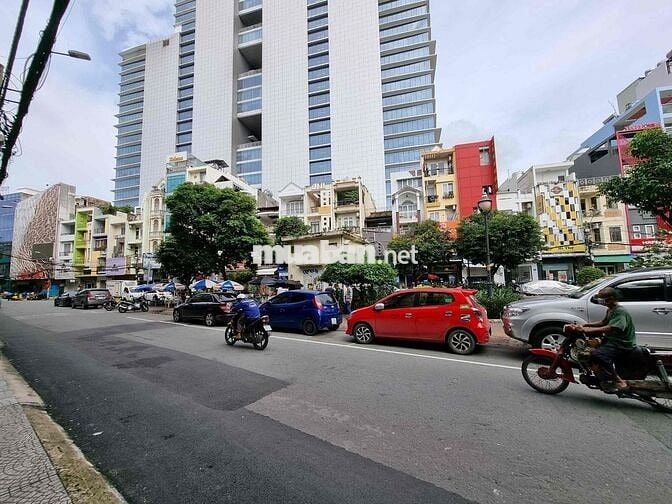 Cho thuê căn hộ dịch vụ ngay Trung tâm Q10