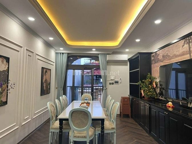 Cho thuê nhà Vương Thừa Vũ, Thanh Xuân, 60m2*5 tầng có thang máy