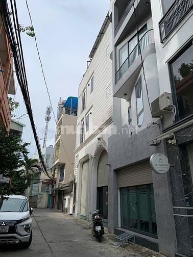 CHO THUÊ NHÀ 4 LẦU ĐEP HẺM 8M KHU BÌNH PHÚ SÁT HẬU GIANG T
