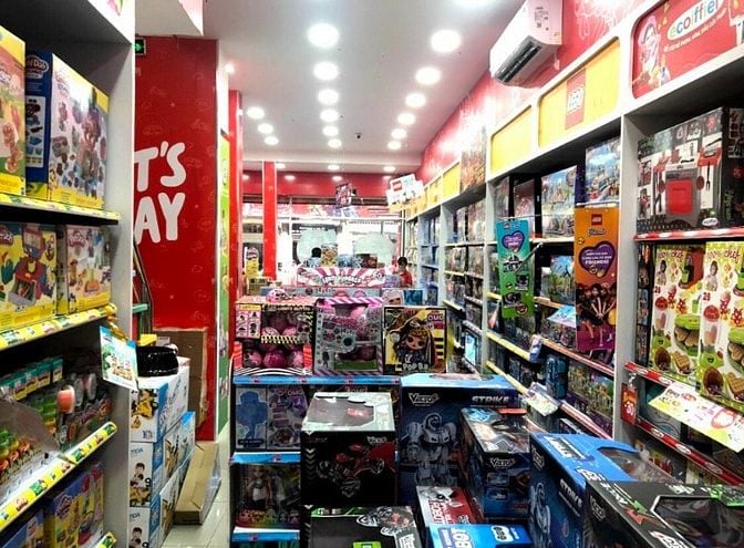 Cho thuê nhà mặt tiền đường 3/2, P.10, Q.10 giá 90tr