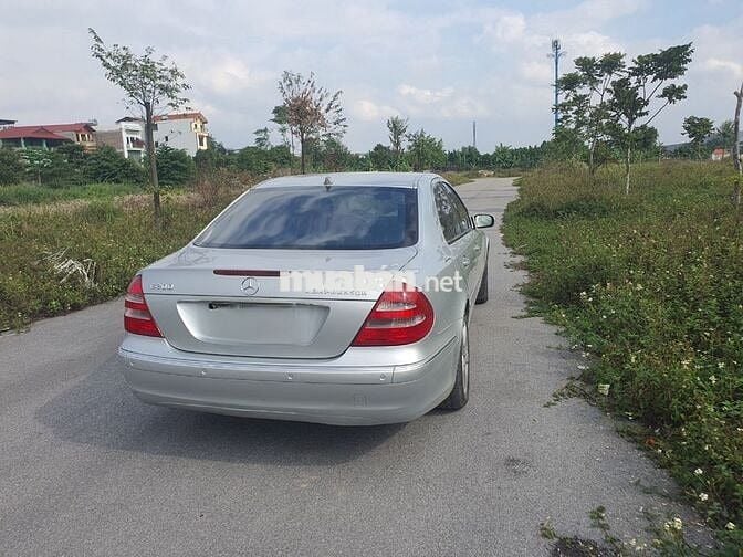 Mercedes Benz E Class 2008 E200 - 20000 km
