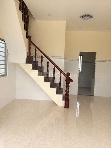 Nhà 1 trệt 1 lửng mặt tiền HL1. Gần KCN Phước Đông. 2,5 tỷ 