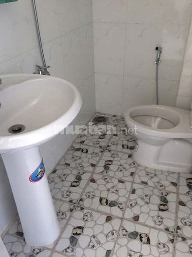 Nhà 1 trệt 1 lửng mặt tiền HL1. Gần KCN Phước Đông. 2,5 tỷ 