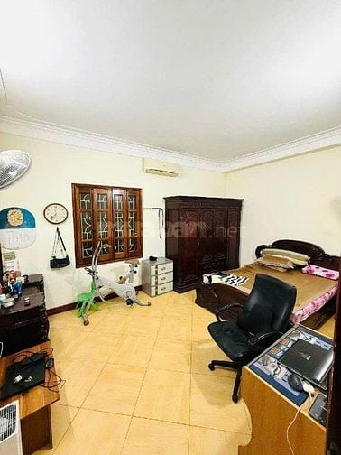 Siêu hiếm! Lô góc phố Huỳnh Thúc Kháng, 42m², ô tô đỗ cửa. 17.8 tỷ