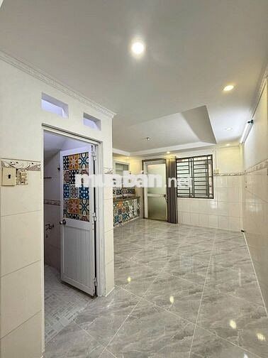 Cho thuê nhà mặt tiền đsố 30 kdc công ty 8 gần cây xăng giá 8,5 triệu