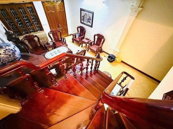 Siêu hiếm! Lô góc phố Huỳnh Thúc Kháng, 42m², ô tô đỗ cửa. 17.8 tỷ