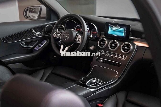 Mercedes Benz C200 2019 - 56789 km Bank 90%