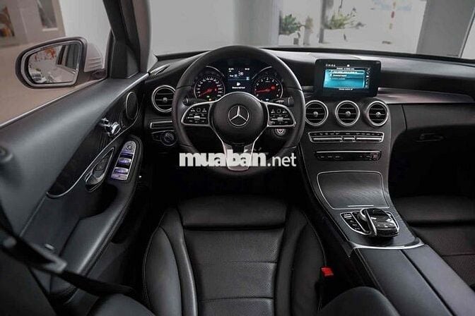 Mercedes Benz C200 2019 - 56789 km Bank 90%