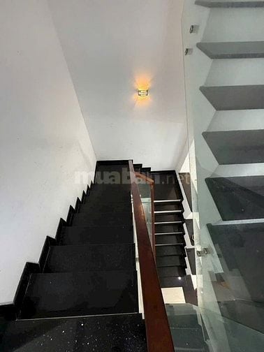 Bán nhà hẻm xe hơi DT 69m2 Đào Duy Anh Phường 9 Phú Nhuận giá 2tỷ050tr